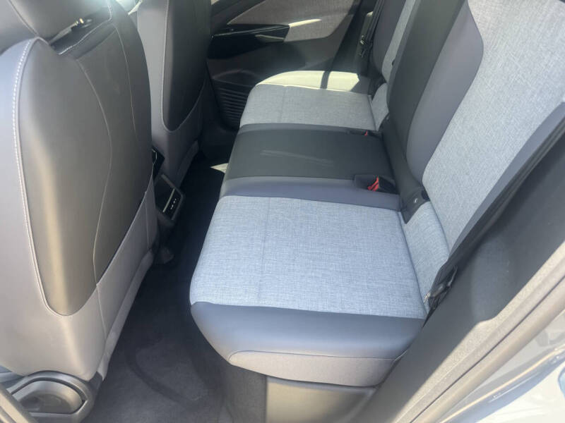 2025 Volkswagen ID.4 Pro