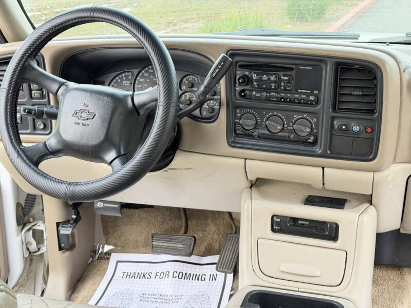 2002 Chevrolet Suburban 1500 LT