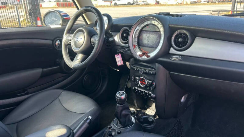 2013 MINI Hardtop Cooper