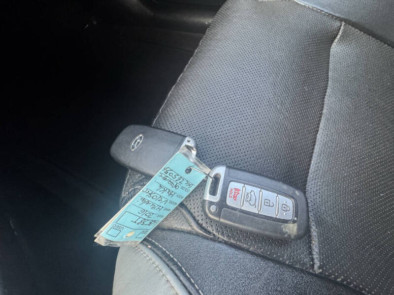 2016 Hyundai Veloster Turbo