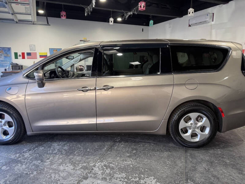 2018 Chrysler Pacifica Hybrid Touring Plus