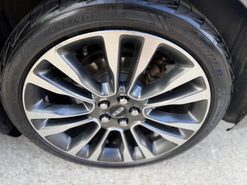 2017 Lincoln Continental Select