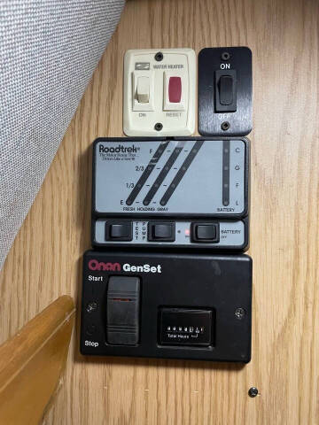 2000 Roadtrek 200 Versatile