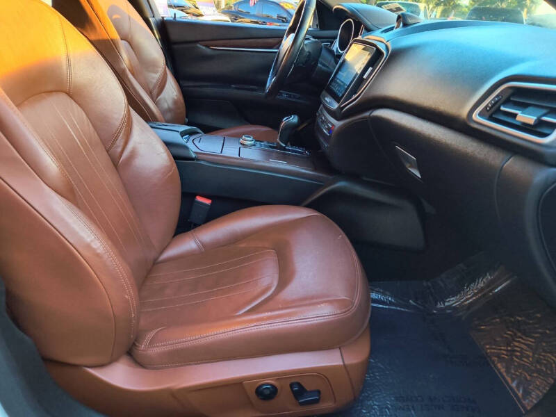 2017 Maserati Ghibli