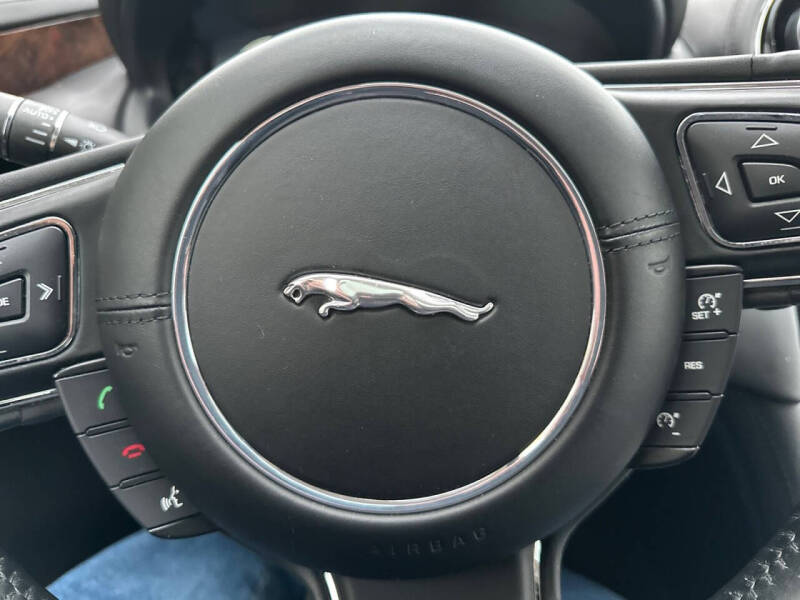 2016 Jaguar XJL Portfolio