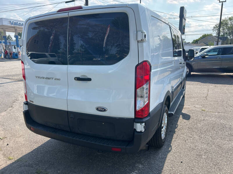 2020 Ford Transit 250