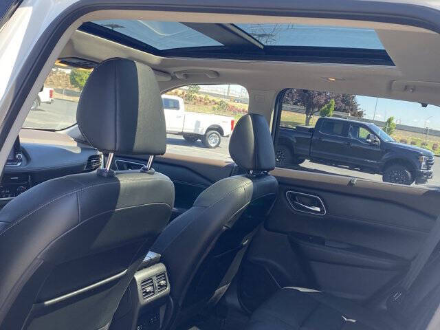 2021 Nissan Rogue SL