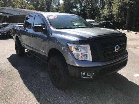 2017 Nissan Titan