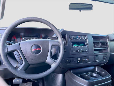 2024 GMC Savana 2500