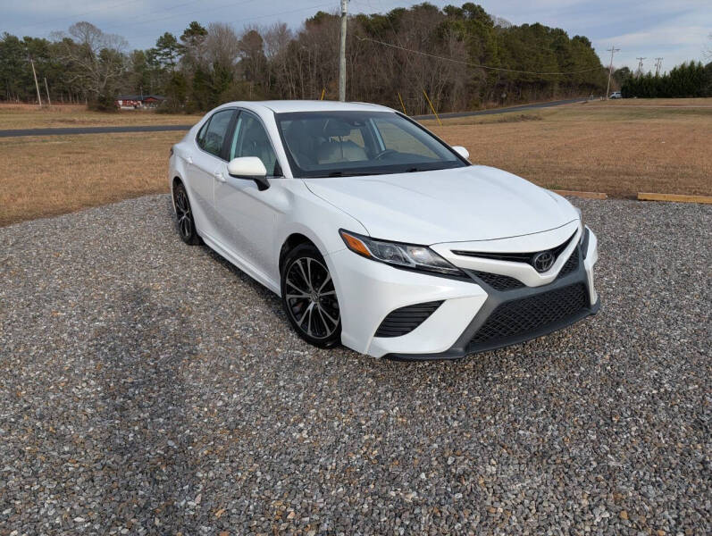 2020 Toyota Camry SE