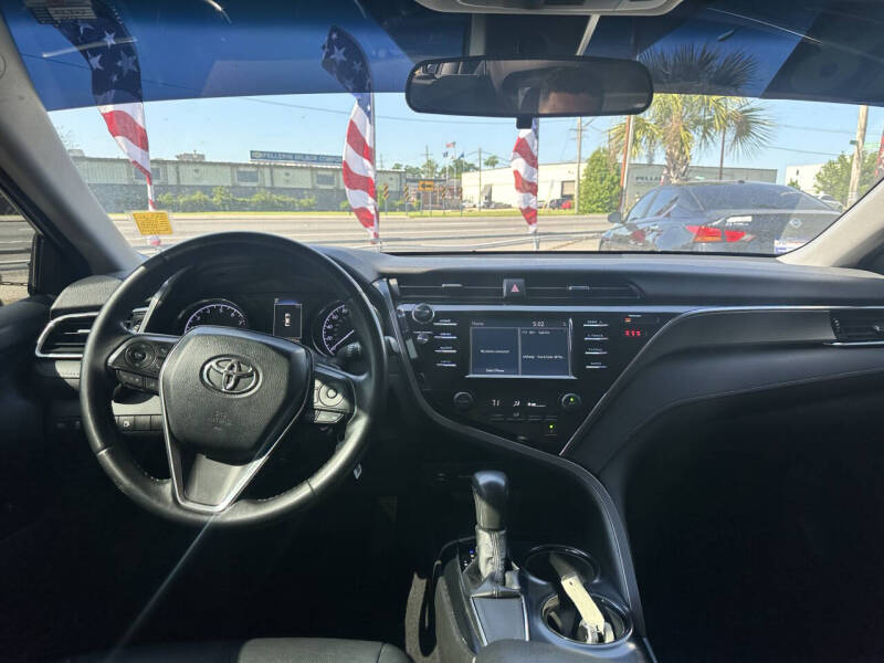 2018 Toyota Camry SE