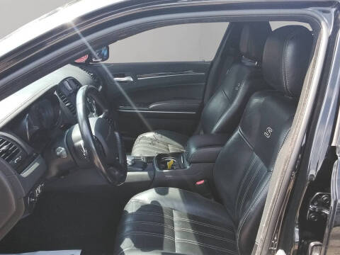 2019 Chrysler 300 S
