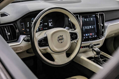 2019 Volvo S60 T5 Momentum