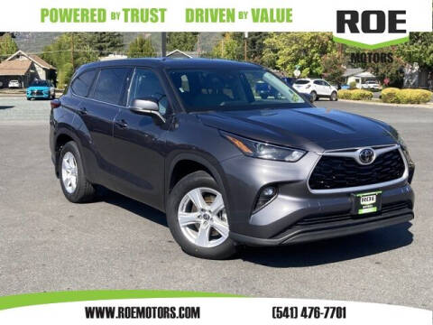 2022 Toyota Highlander for sale at Roe Motors in Grants Pass OR