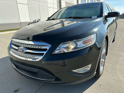 2011 Ford Taurus for sale at ELMHURST  CAR CENTER - ELMHURST CAR CENTER in Elmhurst IL