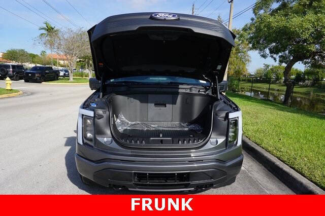 2025 Ford F-150 Lightning XLT