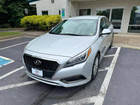 2016 Hyundai Sonata Hybrid for sale at World Auto in Fredericksburg VA