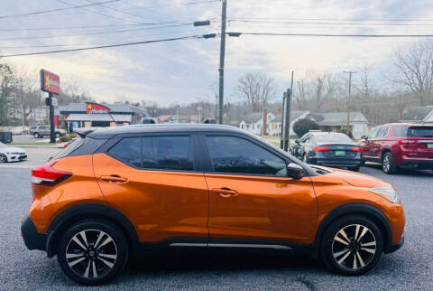 2020 Nissan Kicks SR
