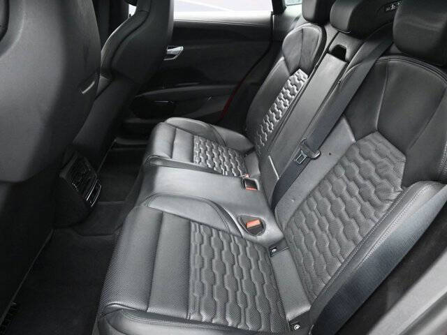 2022 Audi e-tron GT quattro Prestige