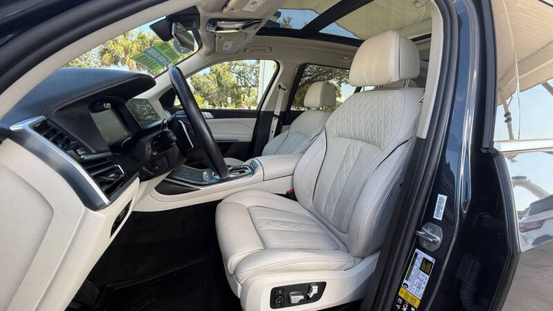 2022 BMW X7 xDrive40i