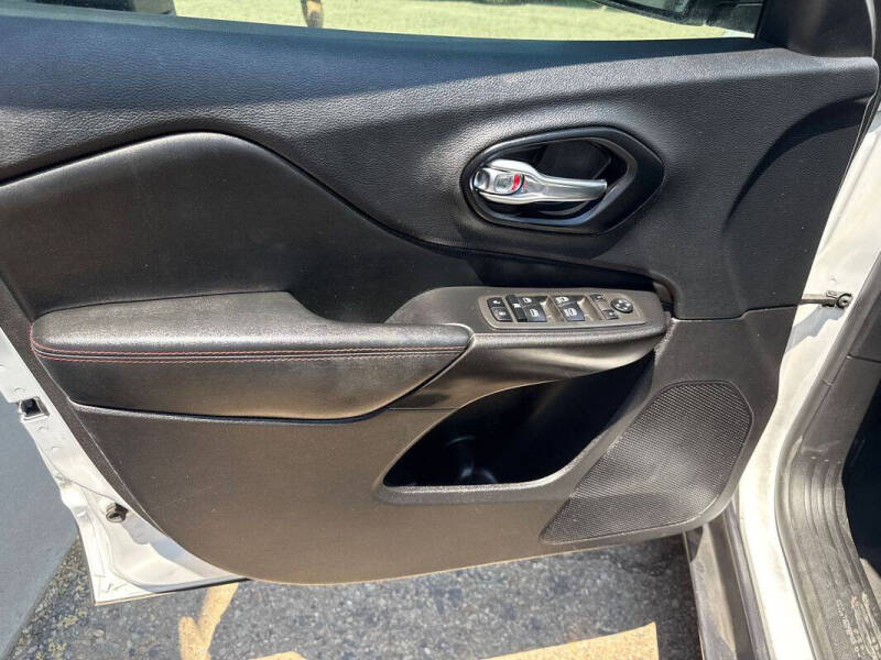 2021 Jeep Cherokee Trailhawk