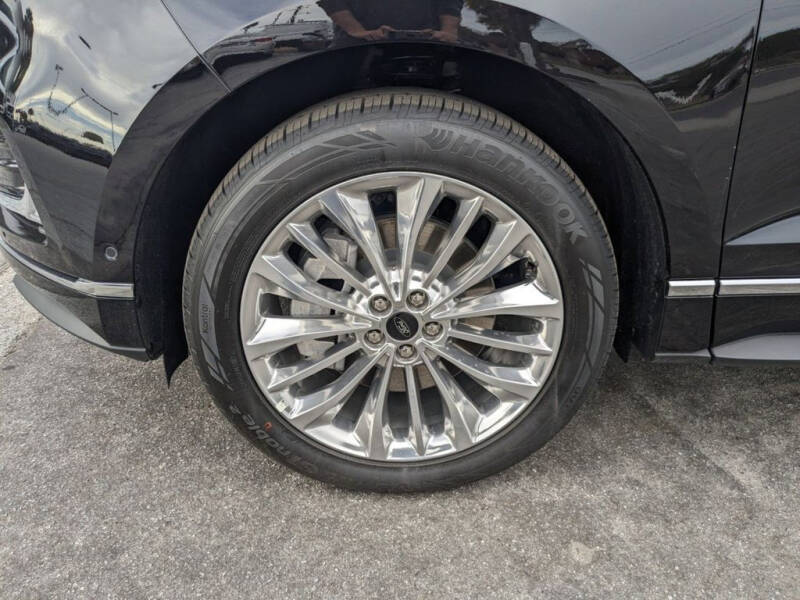 2024 Ford Edge Titanium