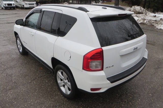 2013 Jeep Compass null photo 26