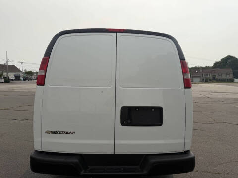 2017 Chevrolet Express 2500