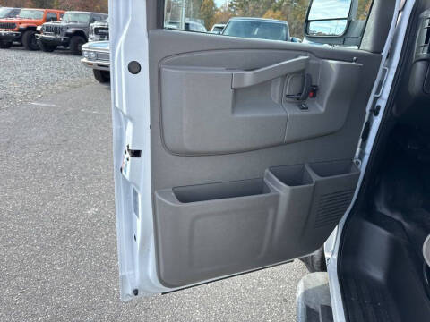 2023 Chevrolet Express 2500