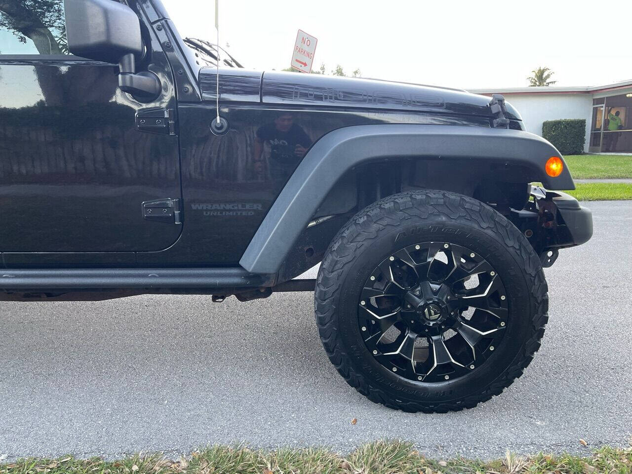 2013 Jeep Wrangler Unlimited  - $18,255
