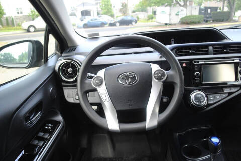 2016 Toyota Prius c Two