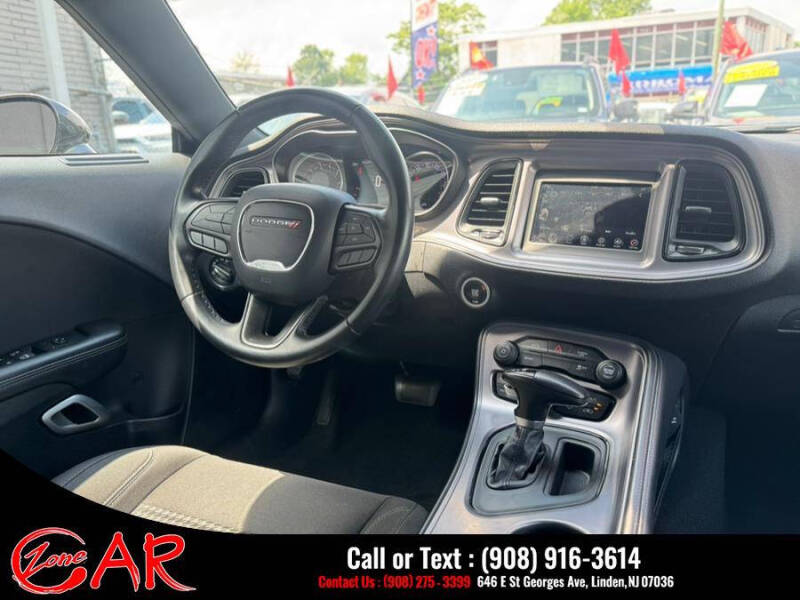 2023 Dodge Challenger SXT