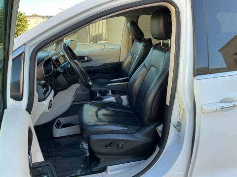 2019 Chrysler Pacifica Touring L