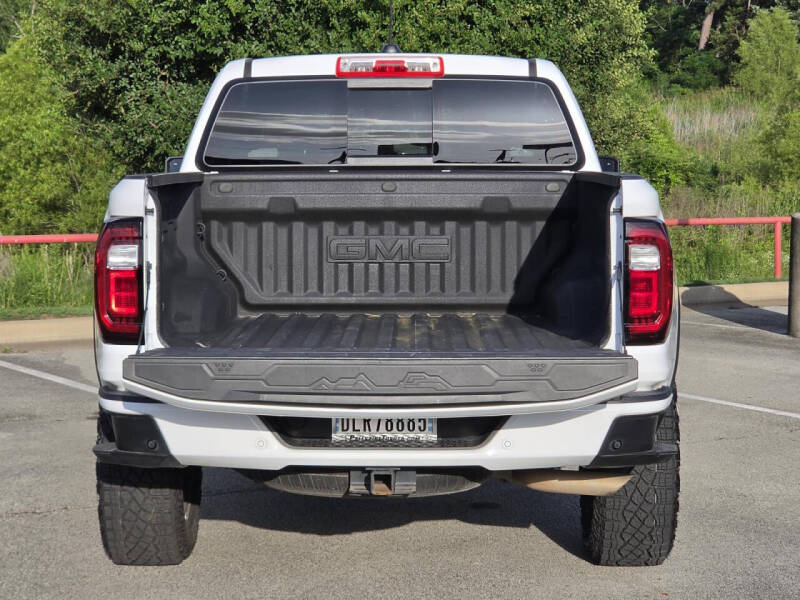 2024 GMC Canyon AT4