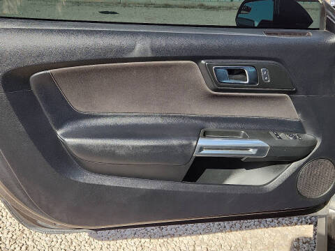 2017 Ford Mustang V6