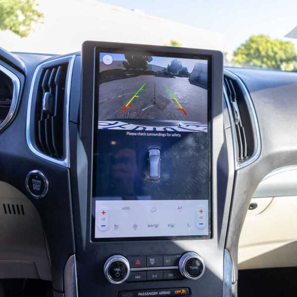 2021 Ford Edge Titanium