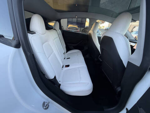 2023 Tesla Model Y Performance