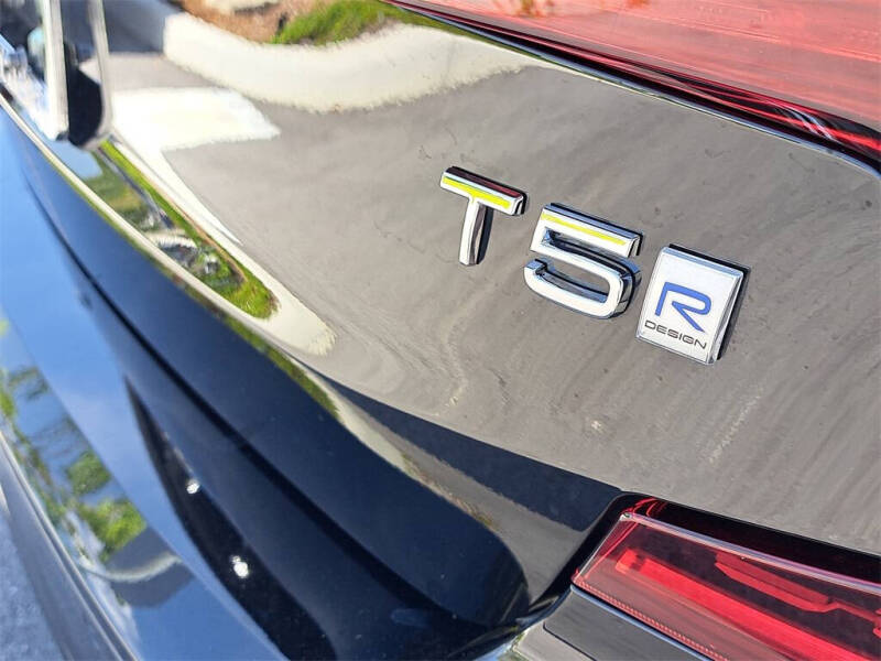 2020 Volvo S60 T5 R-Design