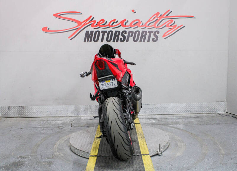 2017 Suzuki GSX-R1000