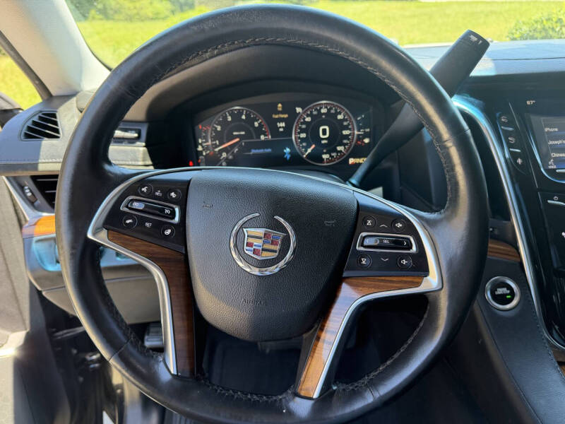 2015 Cadillac Escalade Luxury