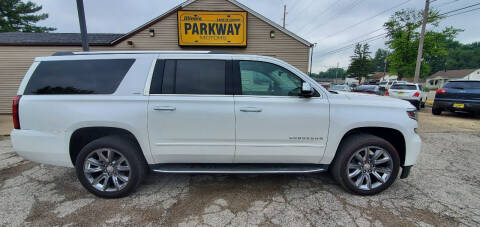 2016 Chevrolet Suburban for sale at Parkway Motors in Springfield IL