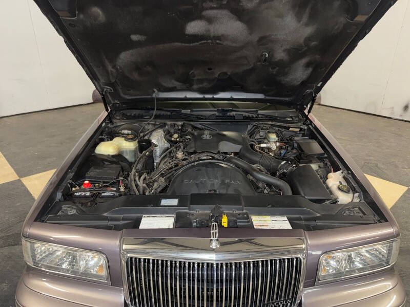 1996 Lincoln Town Car Executive