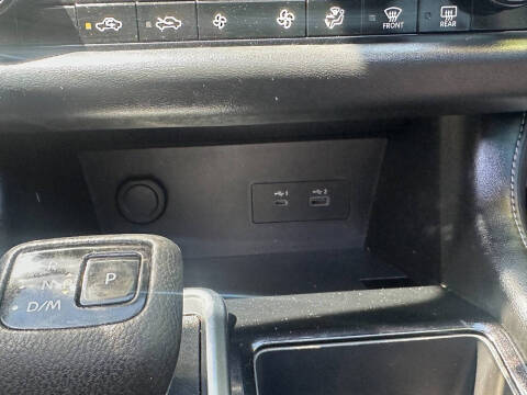 2022 Nissan Pathfinder SV