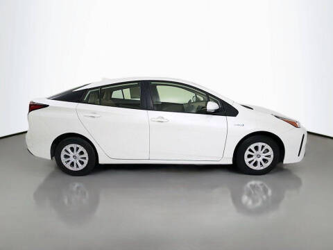 2020 Toyota Prius LE