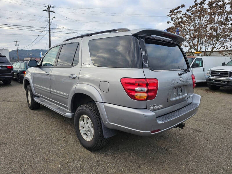 2001 Toyota Sequoia Limited