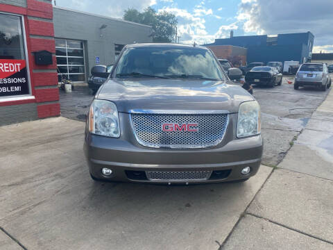 2011 GMC Yukon for sale at iDrive Auto Group in Eastpointe MI