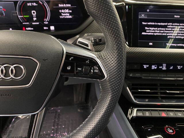 2022 Audi e-tron GT quattro Prestige