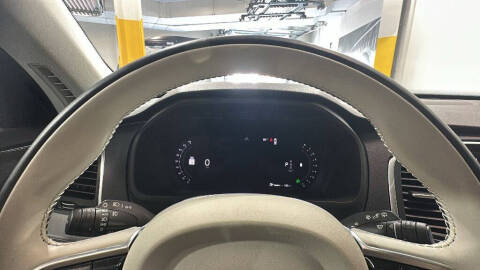 2025 Volvo XC90 B5 Core Bright Theme