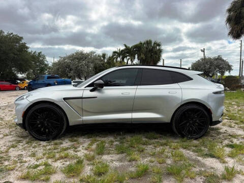 2021 Aston Martin DBX