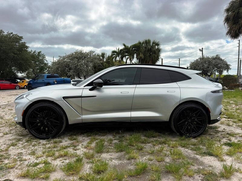 2021 Aston Martin DBX